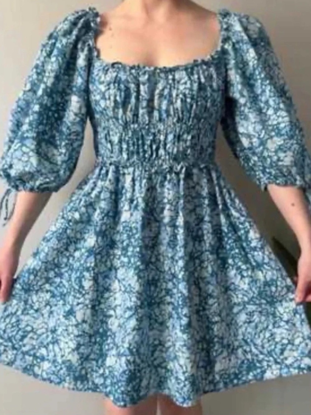 Revolve House of Harlow 1960 | Women’s Blue Pattern Smocked Puff-Sleeve Dress XS